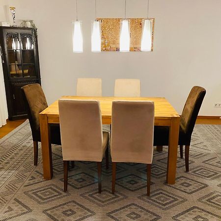 Fewo Luxus Wohnung Im Eigenen Ferienhaus, 120 Qm, Naehe Regensburg Mit Balkon, Terrasse & Garten, Gute Zuganbindung Laaber Luaran gambar