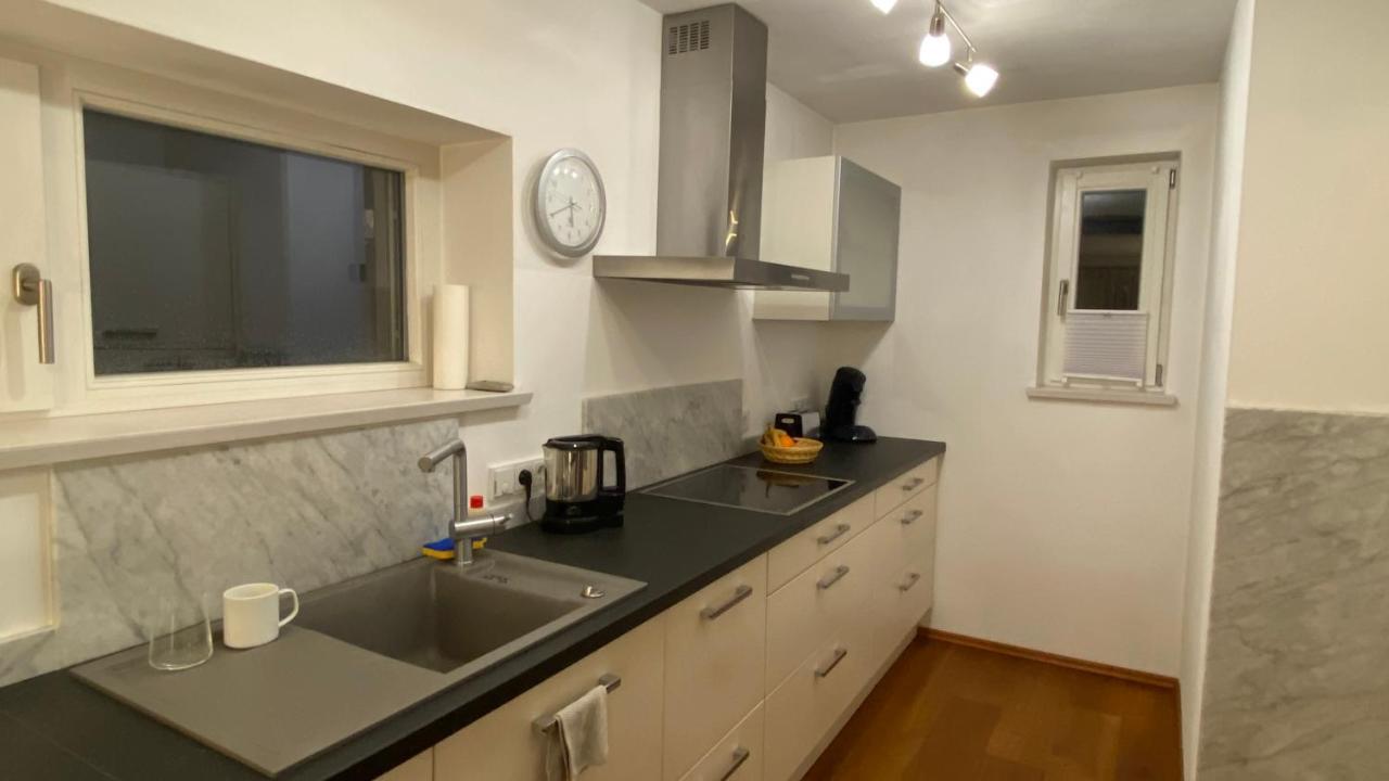 Fewo Luxus Wohnung Im Eigenen Ferienhaus, 120 Qm, Naehe Regensburg Mit Balkon, Terrasse & Garten, Gute Zuganbindung Laaber Luaran gambar