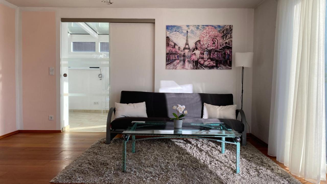 Fewo Luxus Wohnung Im Eigenen Ferienhaus, 120 Qm, Naehe Regensburg Mit Balkon, Terrasse & Garten, Gute Zuganbindung Laaber Luaran gambar