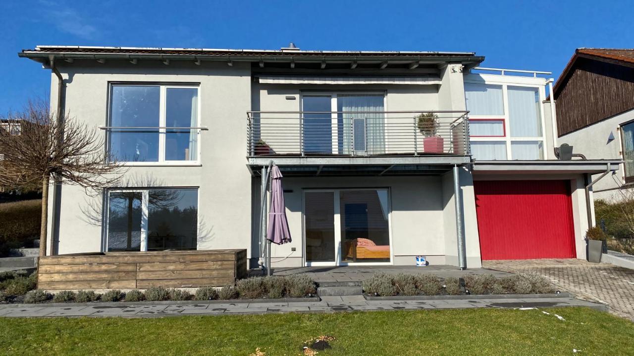 Fewo Luxus Wohnung Im Eigenen Ferienhaus, 120 Qm, Naehe Regensburg Mit Balkon, Terrasse & Garten, Gute Zuganbindung Laaber Luaran gambar